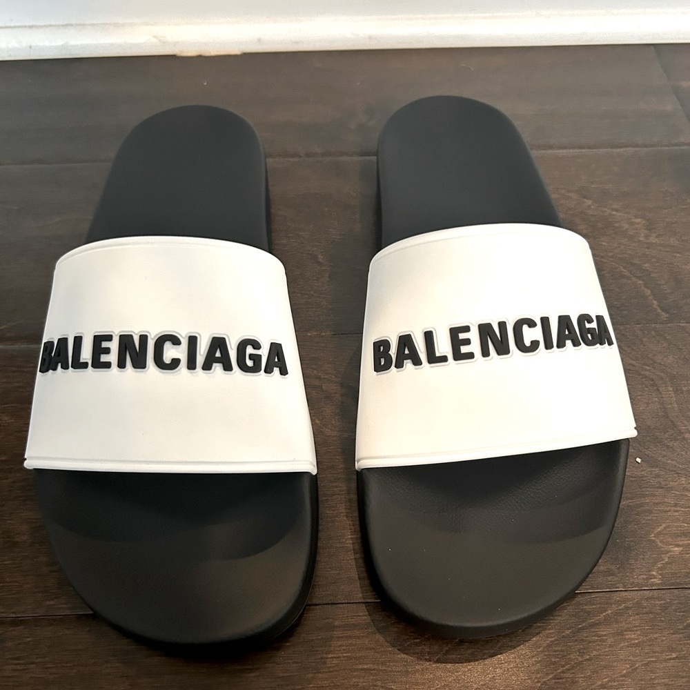 Balenciega Slides Made in Italy